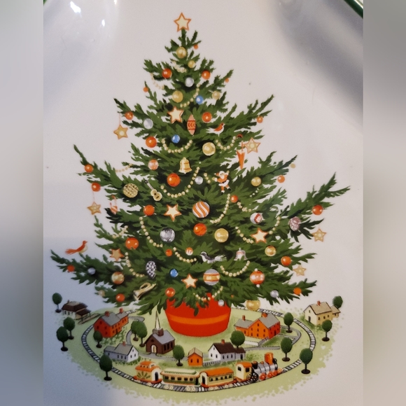 Pfaltzgraff Vintage Christmas Heritage Tree Dish - Picture 2 of 4